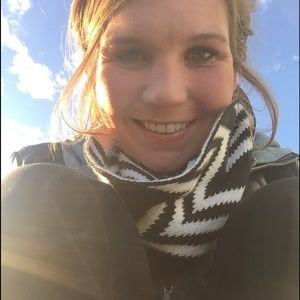 Meet your Posher, Lauren